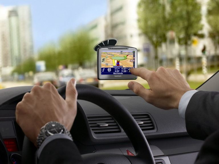 Некоторые шрифты GPS-навигаторов создают опасность на дорогах!
