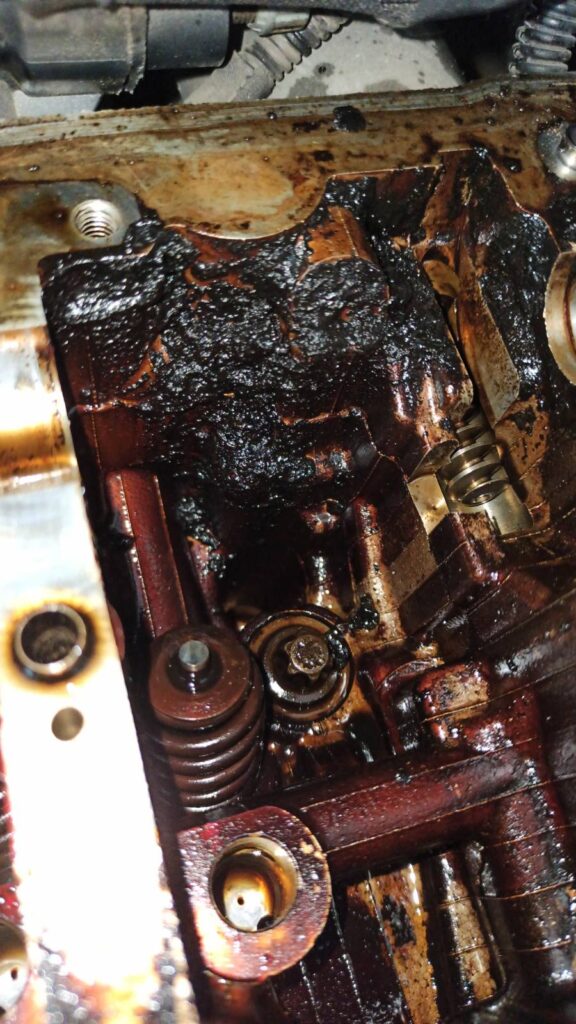 двигатель EP6 редко меняли масло